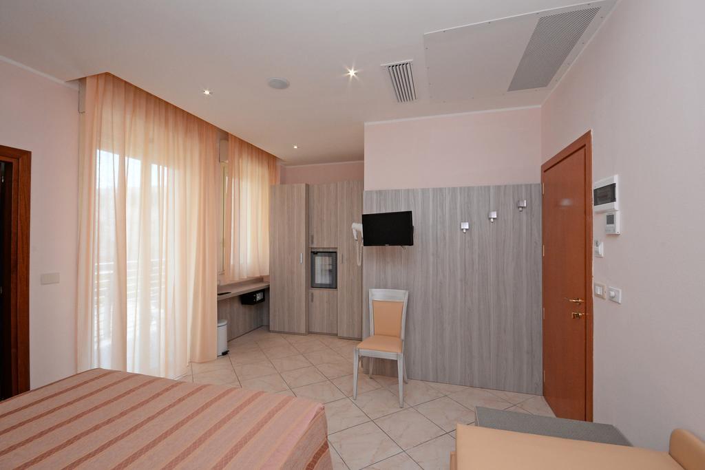 تْشيزيناتيكو Hotel Concorde المظهر الخارجي الصورة