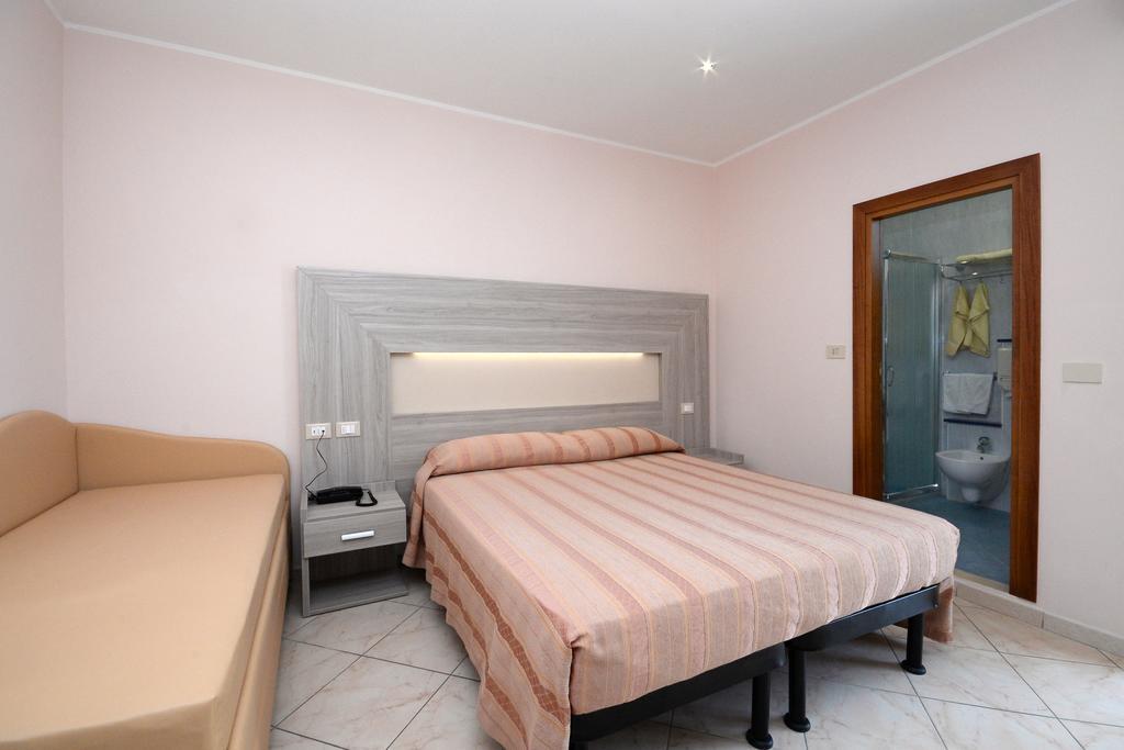 تْشيزيناتيكو Hotel Concorde المظهر الخارجي الصورة