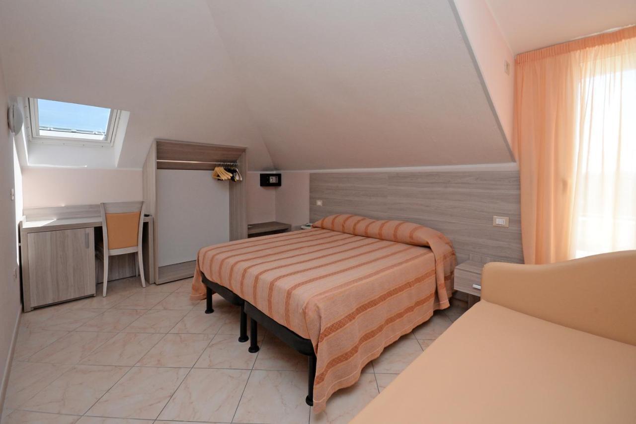 تْشيزيناتيكو Hotel Concorde المظهر الخارجي الصورة