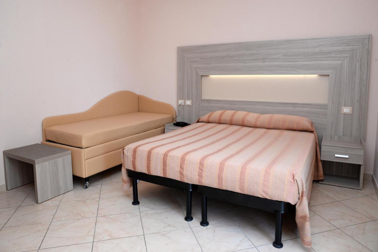 تْشيزيناتيكو Hotel Concorde المظهر الخارجي الصورة