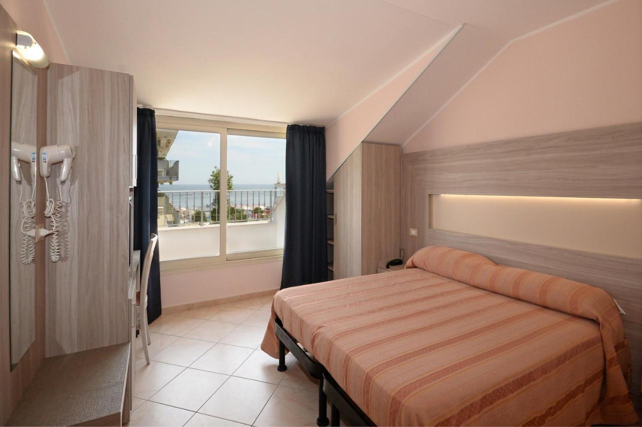 تْشيزيناتيكو Hotel Concorde المظهر الخارجي الصورة